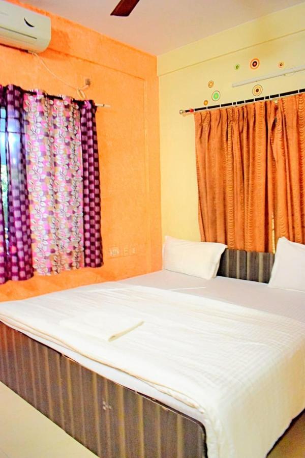 The Tavern Orchid Hotel โกลกาตา ภายนอก รูปภาพ